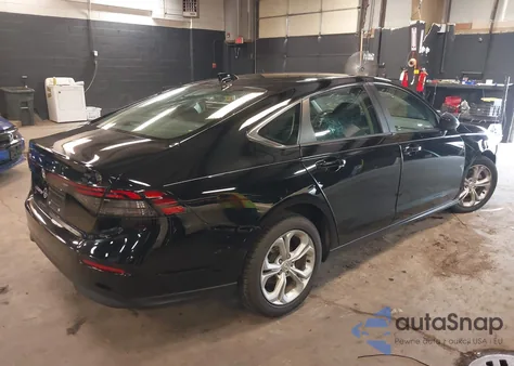 2024 Honda Accord Lx из США, поврежденный, VIN 1HGCY1F2XRA057383